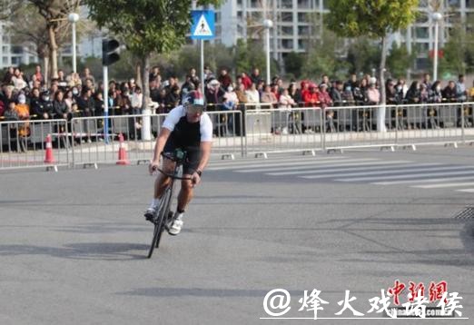 五国786名体育爱好者在云南巧家开展竞速赛